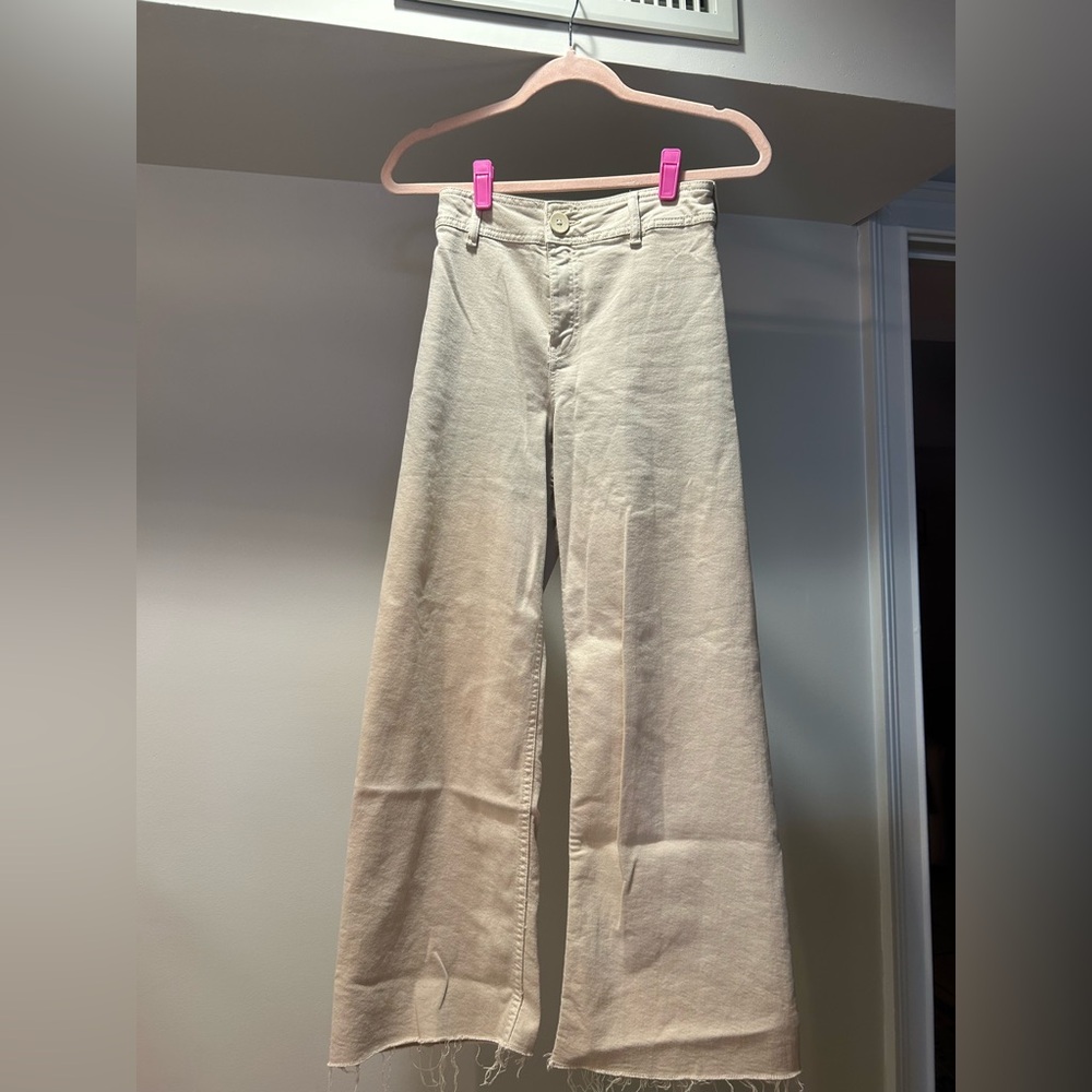 Zara kids jeans! Very popular high-rise style. Size 13-14